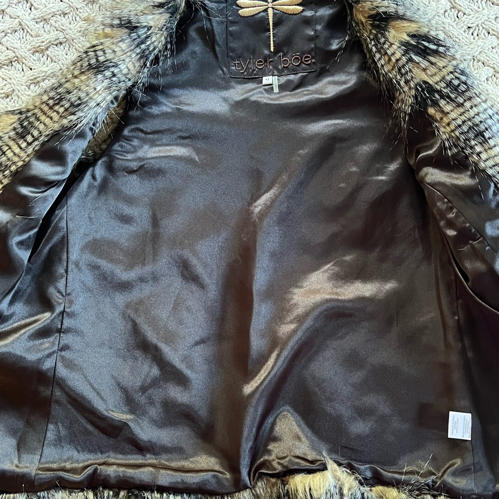 Tyler Boe Faux Fur Vest size Medium - Picture 7 of 9